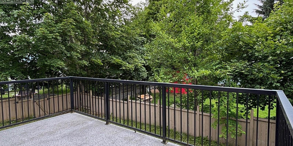 1 3239 APSLEY STREET Terrace Photo 16 1 3239 APSLEY STREET Terrace Photo 16